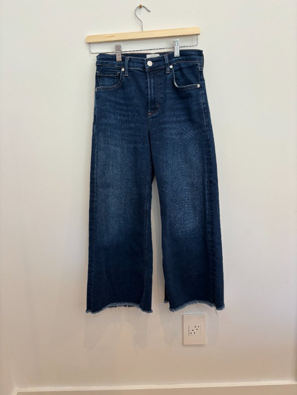 Citizens of Humanity Lyra Wide-Leg Raw Hem Crop Jeans - 27 - Picture 2 of 8